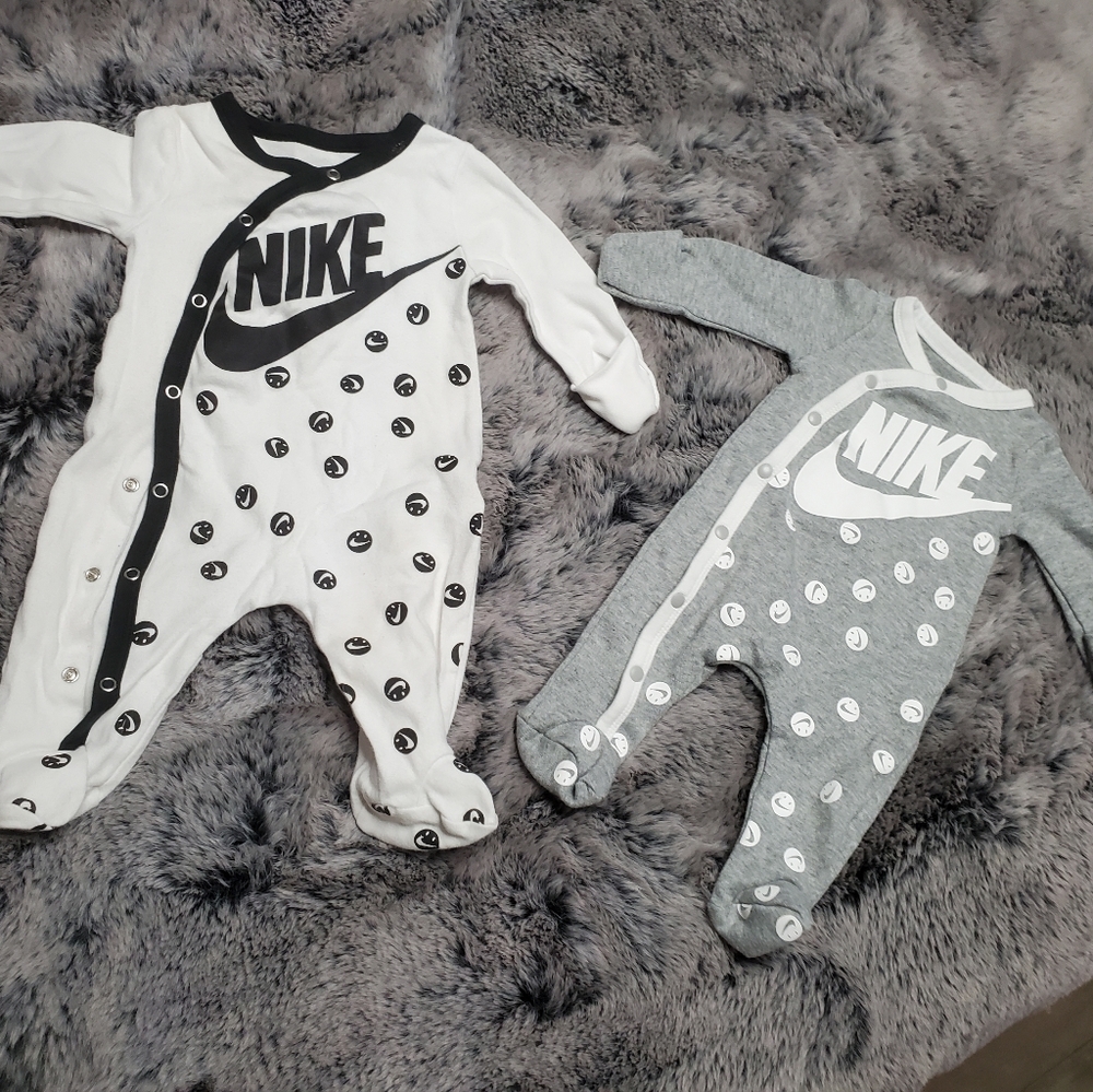 Baby clothes